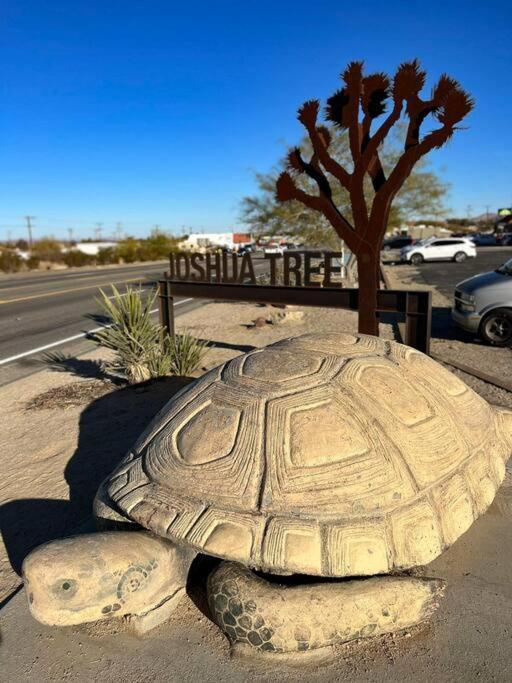 トウェンティナイン・パームズJoshua Tree National Park - Cozy Palms Getawayアパートメント エクステリア 写真
